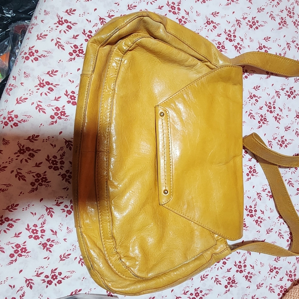 Woman handbag yellow